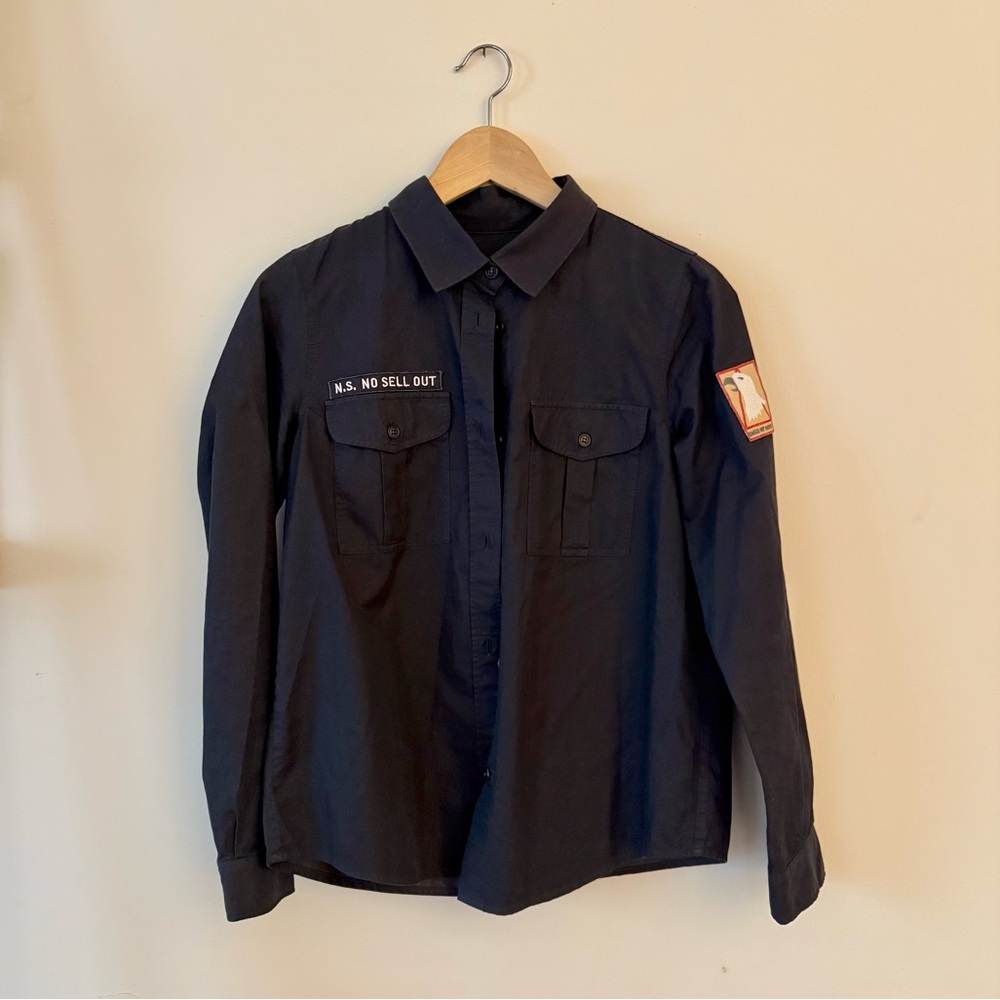 Dark navy APC shirt with patch embroidery